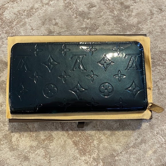 LOUIS VUITTON VERNIS ZIPPY WALLET - Picture 3 of 11